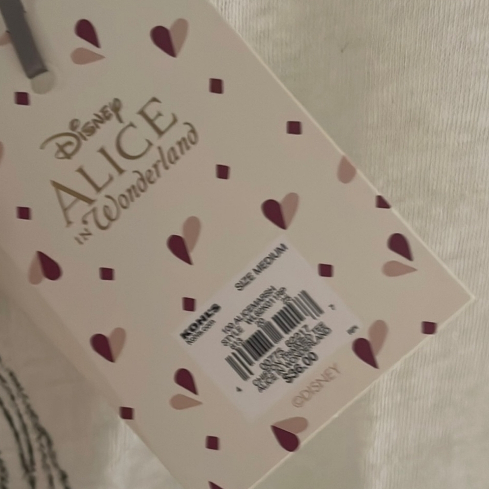 NWT Alice In Wonderland Shirt - Size M - Picture 6 of 12